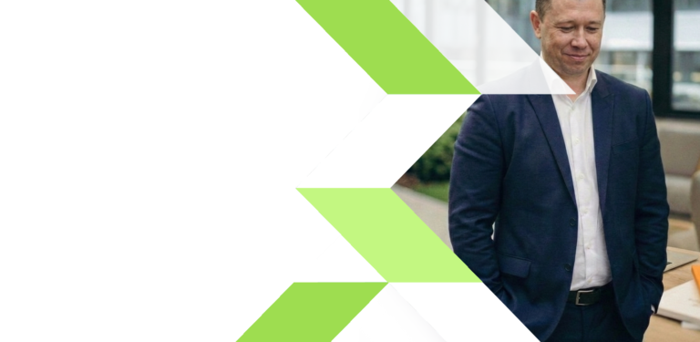 Hi, I'm Tomek, your digital marketing consultant. I bridge the gap between IT and marketing. Zero fluff, just solid tech and real ROI.